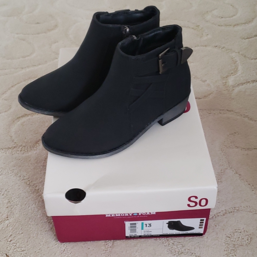 So stassi black faux swede angle boot